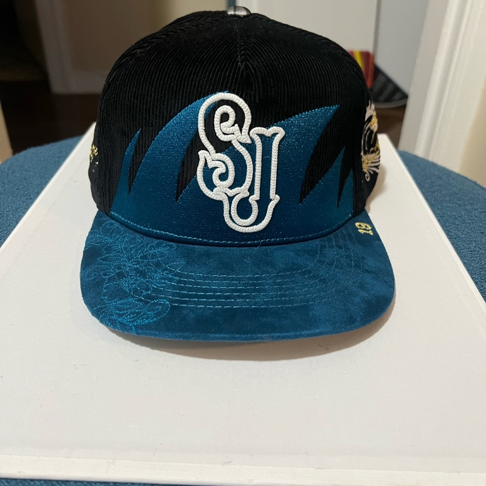Dvaniel Luu x SJ Sharks collab limited edition snapback. Marked 0740/1000